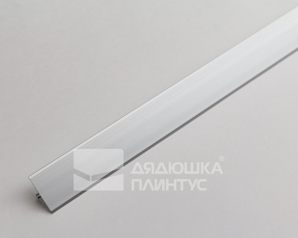 Алюминиевый  профиль ПТ-26 (658)  серебро/мат2,7 м