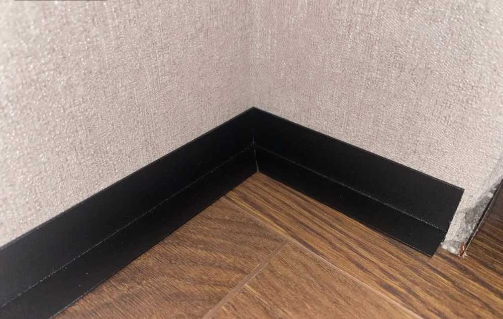 Микроплинтус MSAPL 02.2700.15 Черный